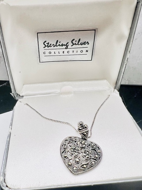 Jewelry - Vintage SS 925A Thailand Sterling Filigree Marcasite Pendant on 18” Chain. EUC